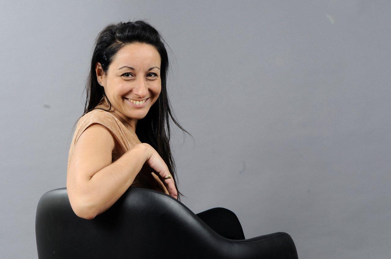 El eterno femenino de una imaginativa pintora