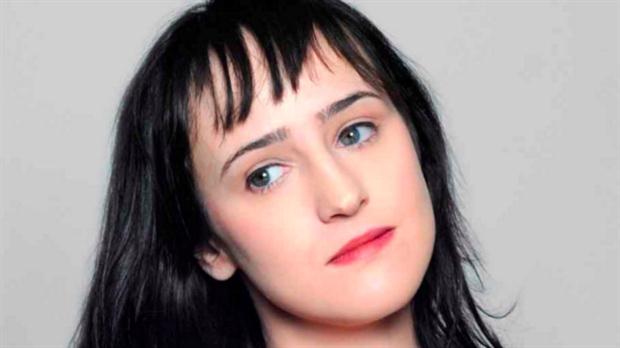 El eterno femenino de una imaginativa pintora