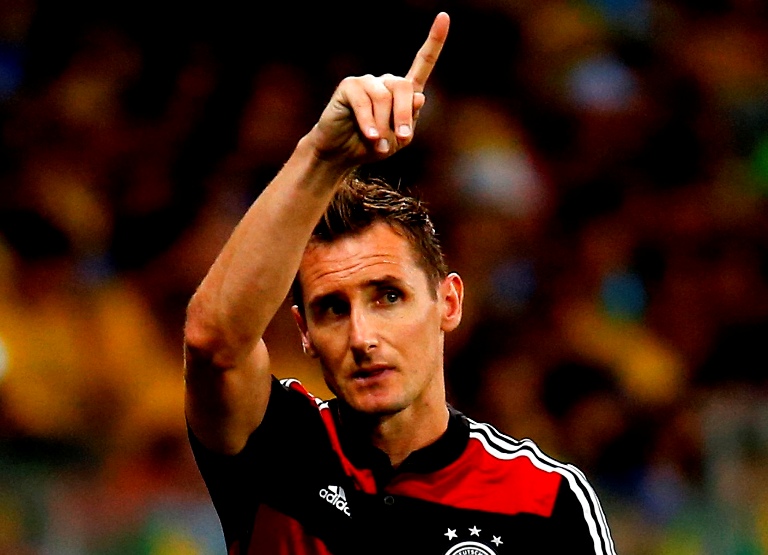 El eterno femenino de una imaginativa pintora