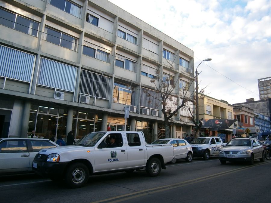 El eterno femenino de una imaginativa pintora