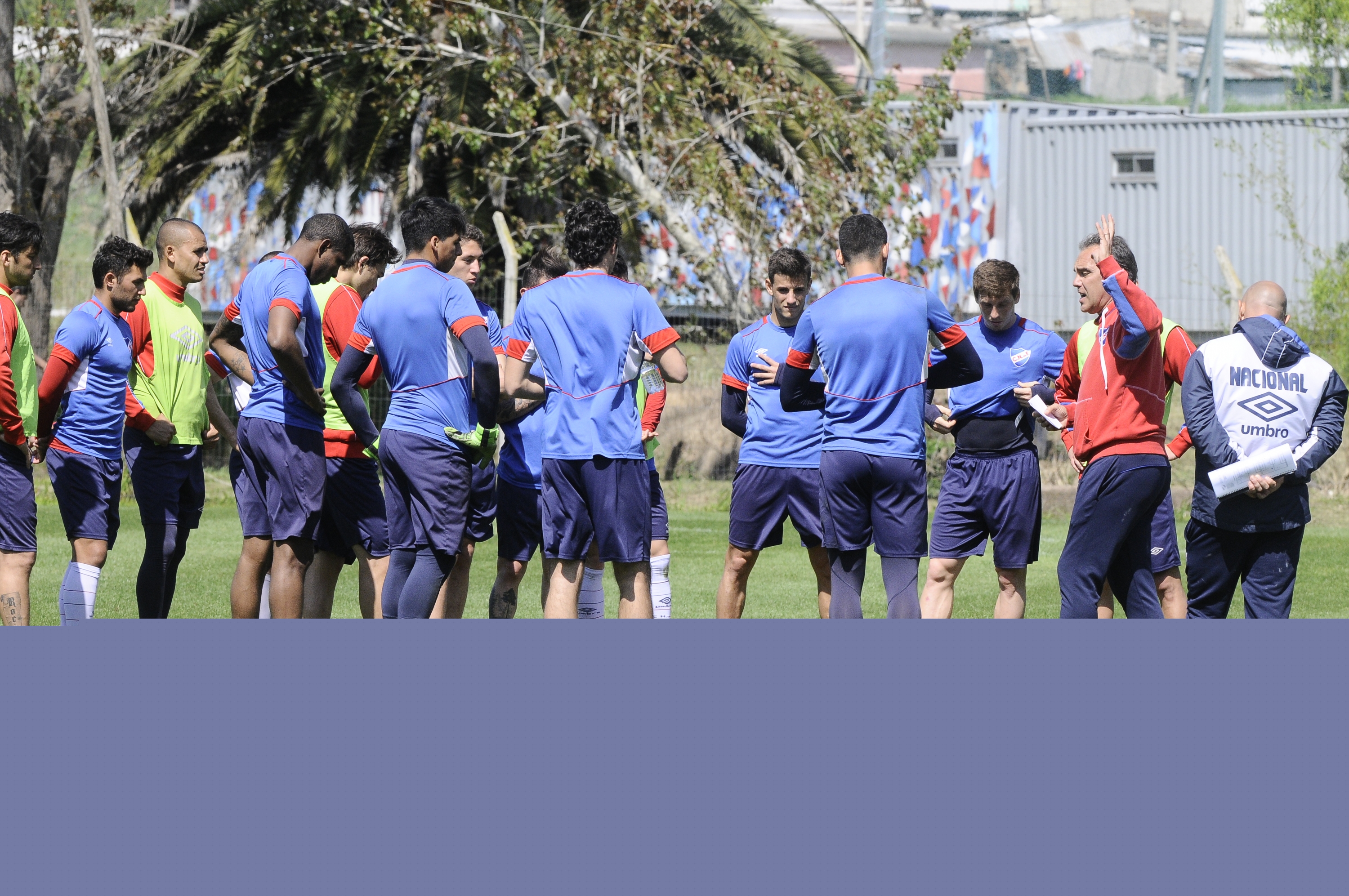 El eterno femenino de una imaginativa pintora