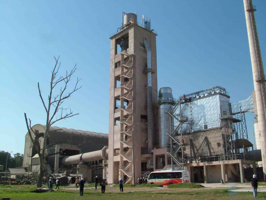 El eterno femenino de una imaginativa pintora