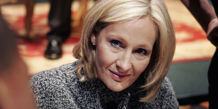 El eterno femenino de una imaginativa pintora