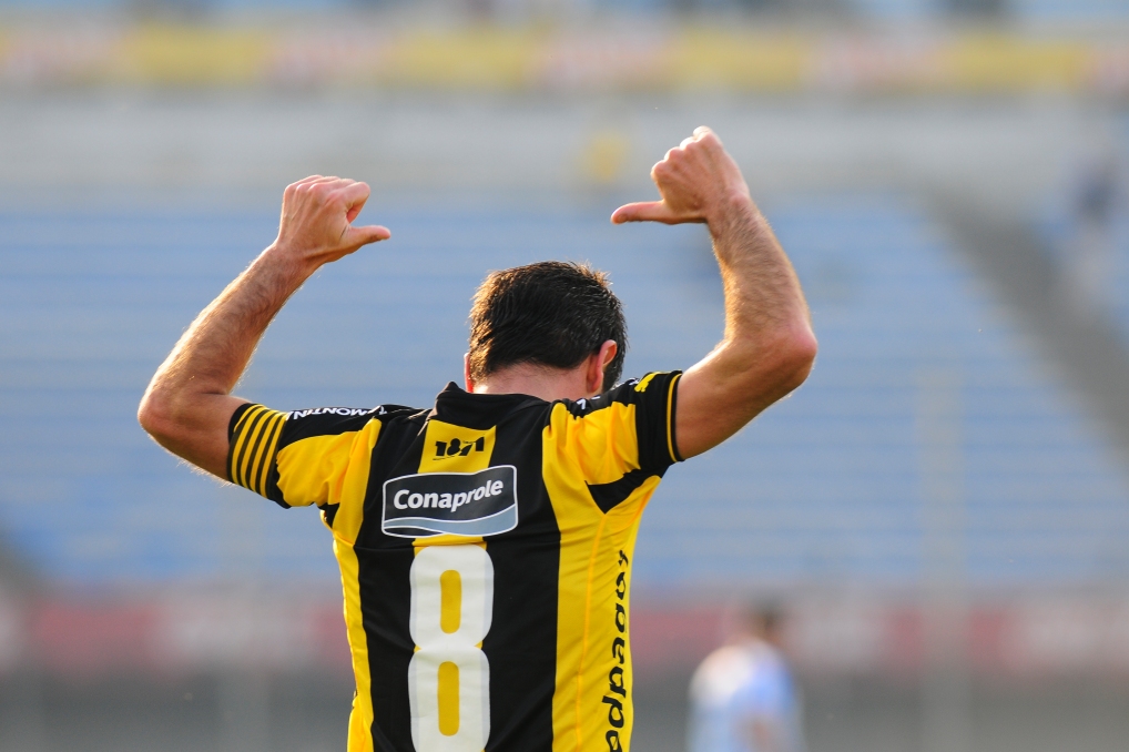 El eterno femenino de una imaginativa pintora