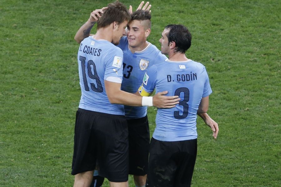 José María Giménez, Sebastián Coates y Diego Godín. Foto: Archivo El País