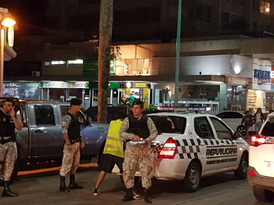 El eterno femenino de una imaginativa pintora