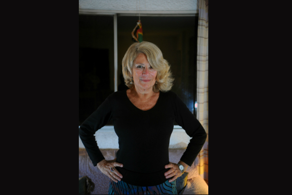 El eterno femenino de una imaginativa pintora