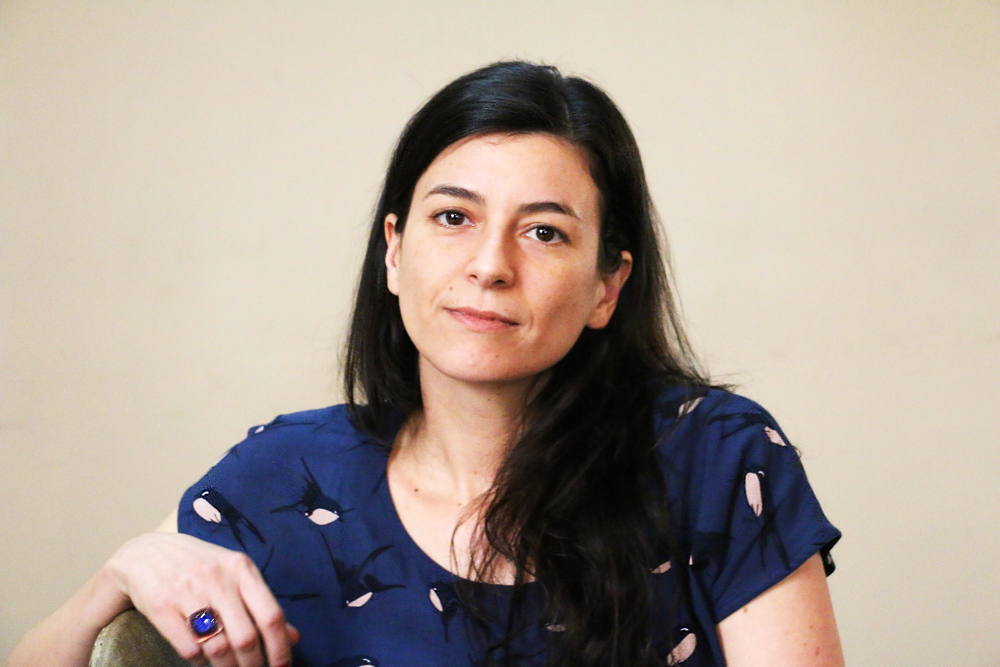 El eterno femenino de una imaginativa pintora