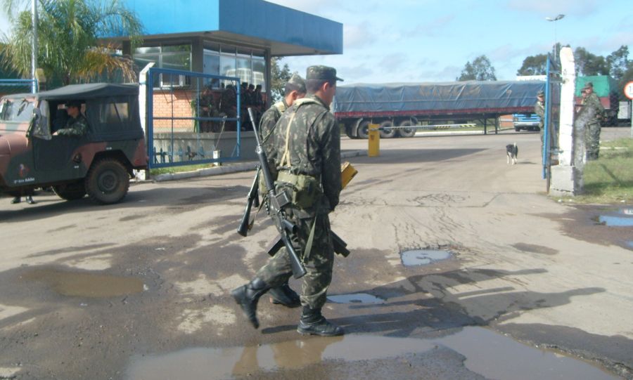 El eterno femenino de una imaginativa pintora