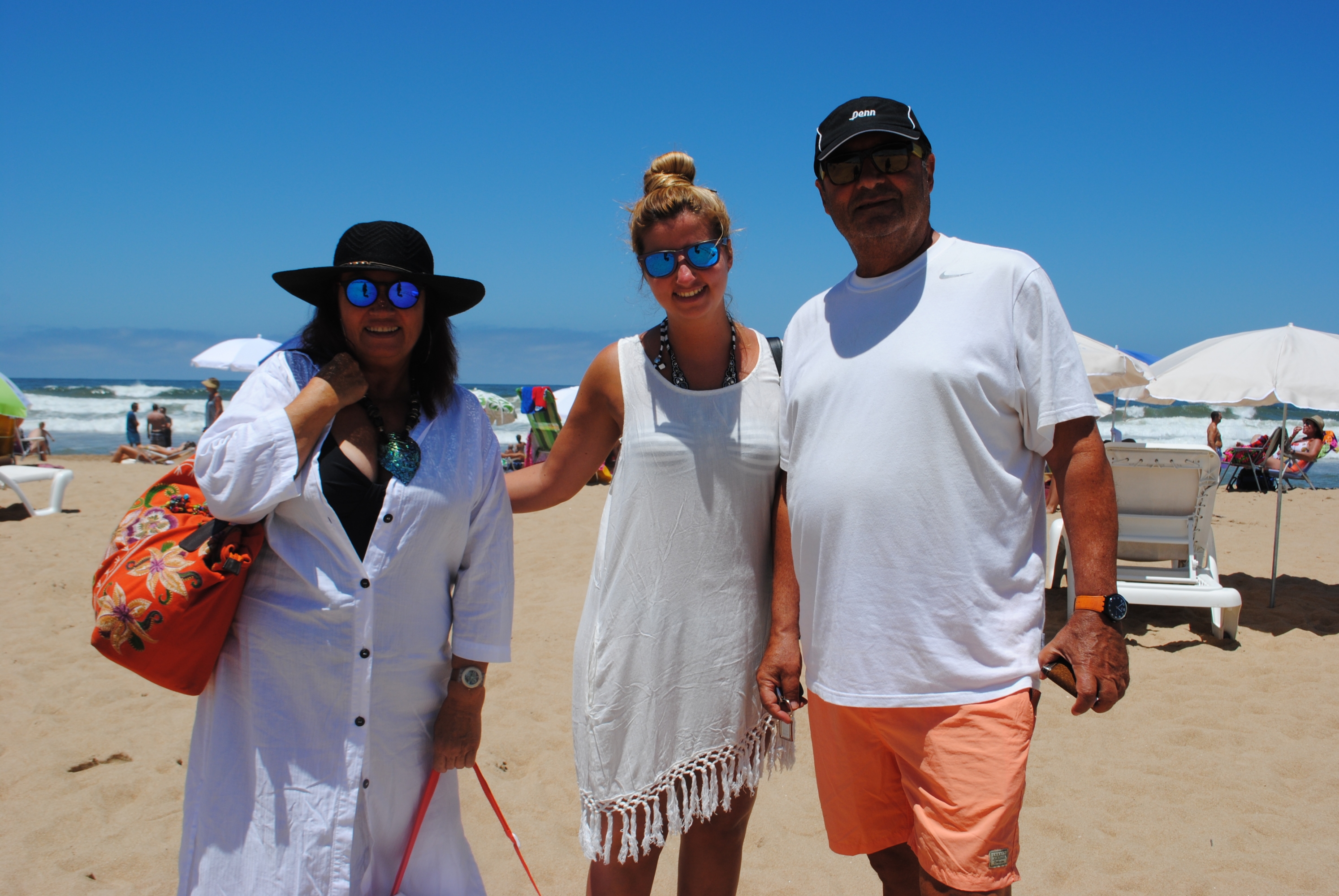 Grace, Estefania y Luis Pérez Endara.