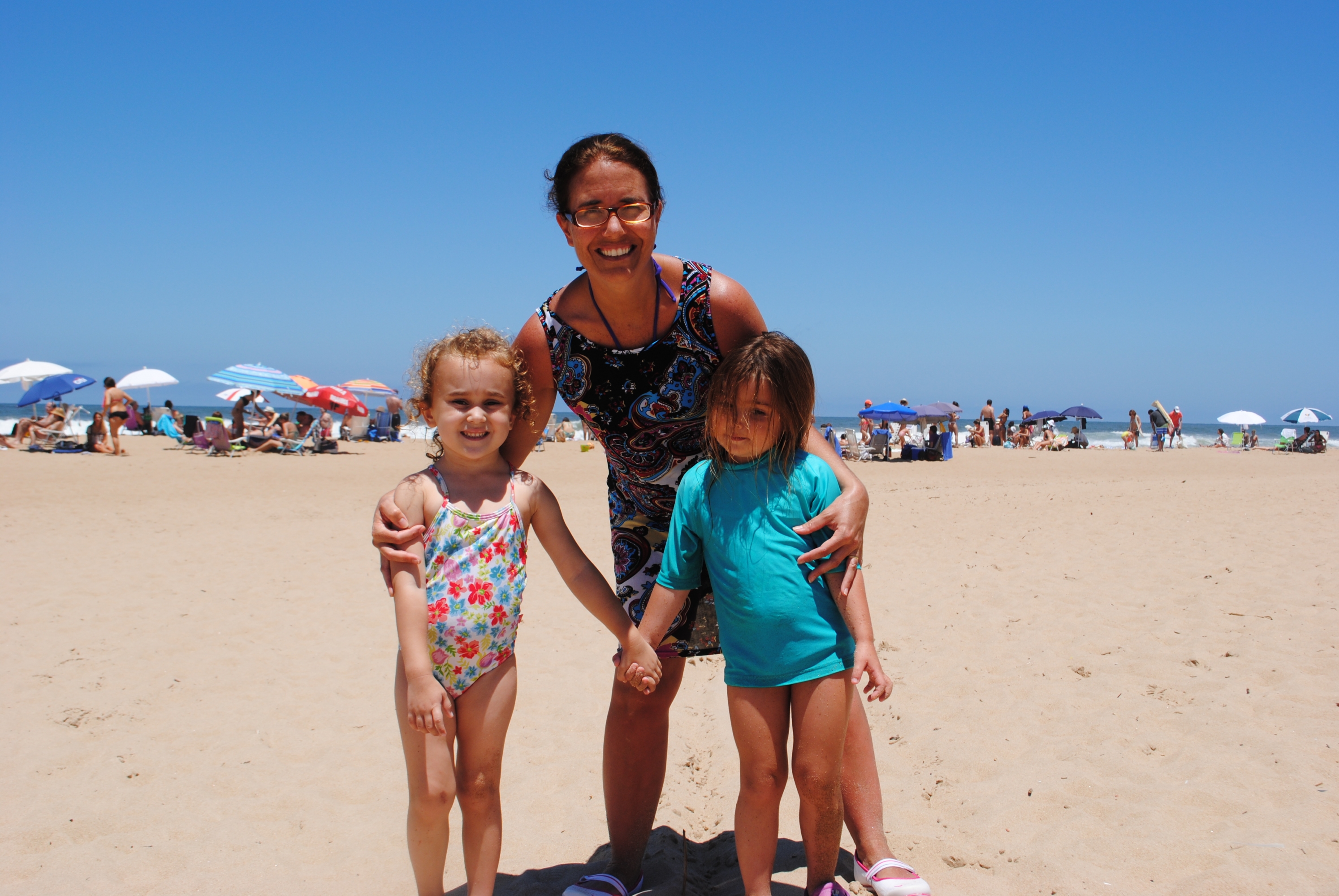 Isabel Gonzales Taboada, Jackie Fox, Lucia Nieto Orba