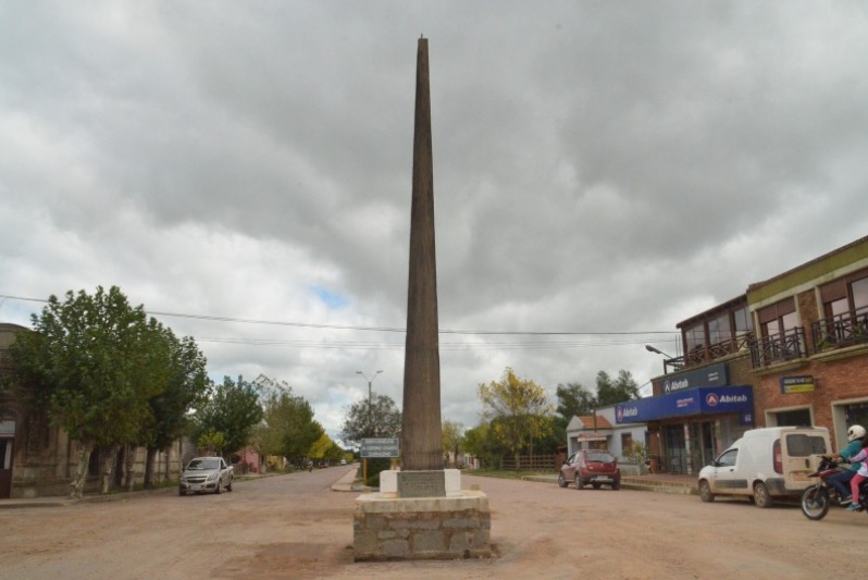 El eterno femenino de una imaginativa pintora