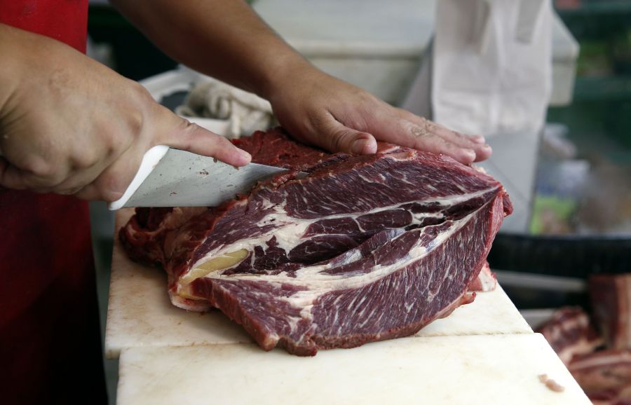 El eterno femenino de una imaginativa pintora