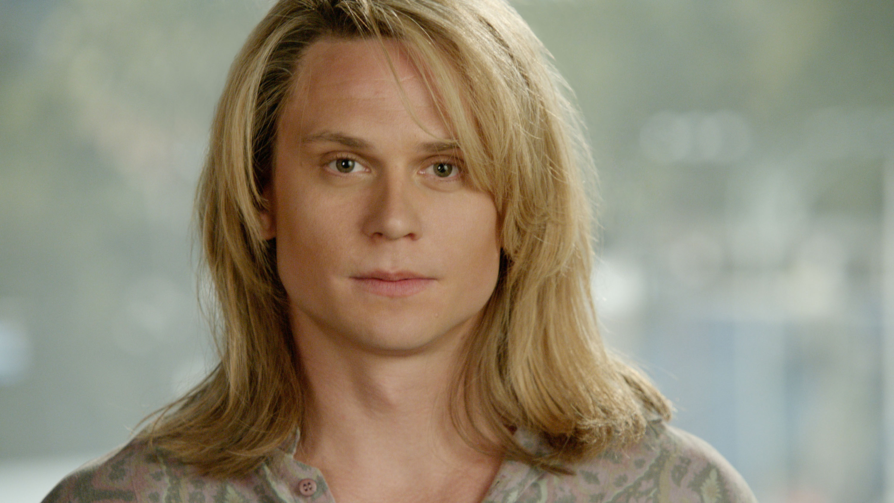 Billy Magnussen es Kato Kaelin.