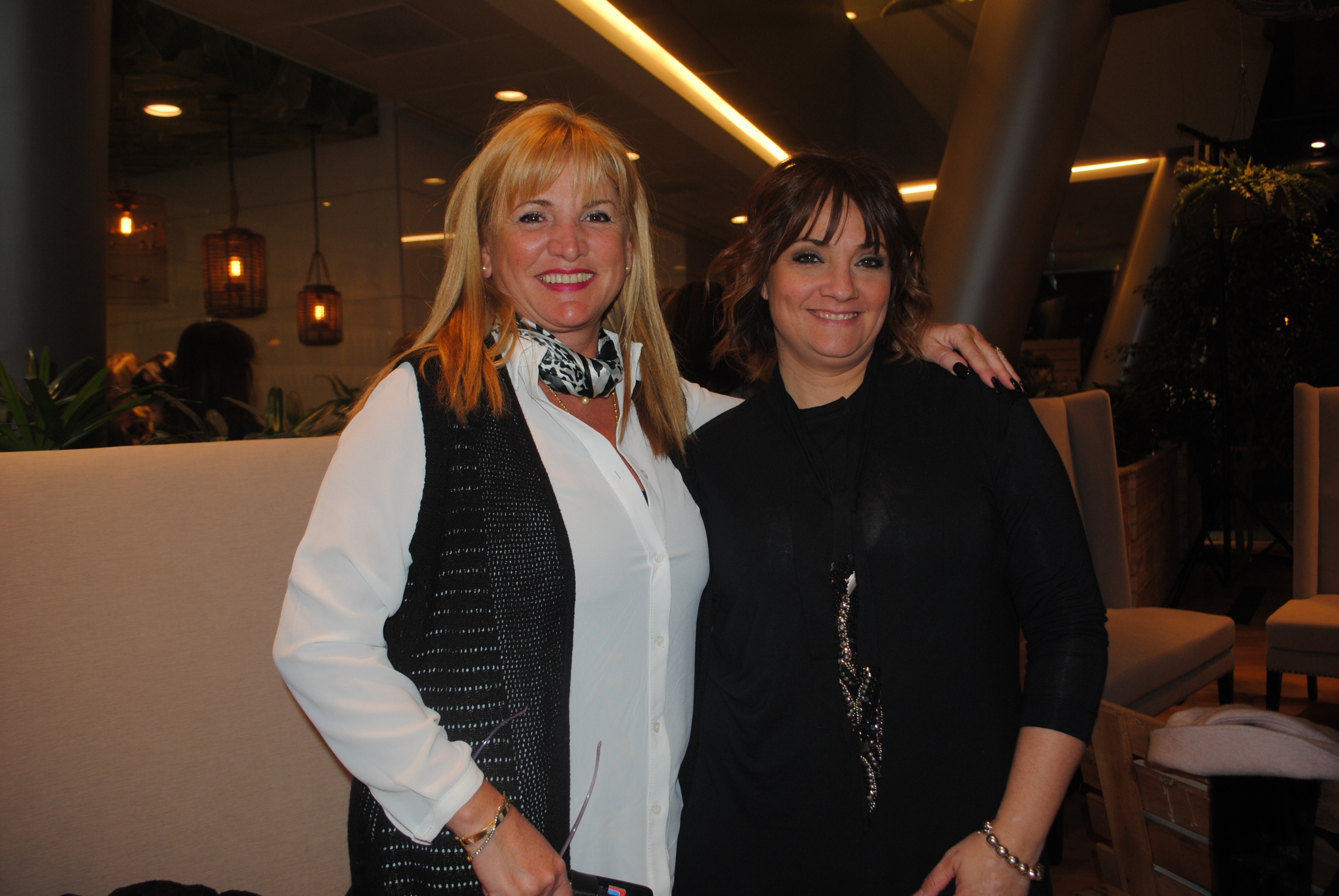 Mariana Notaroberto, Mónica Fernández.