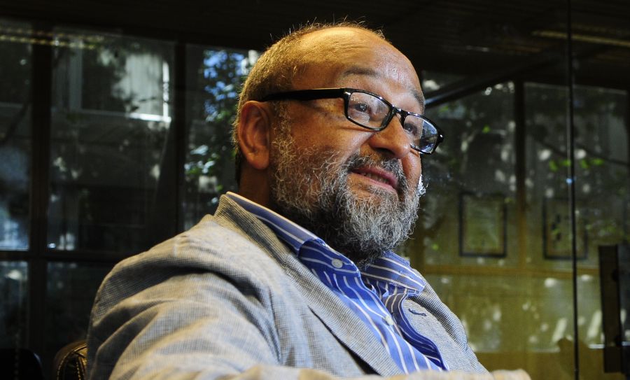 El eterno femenino de una imaginativa pintora