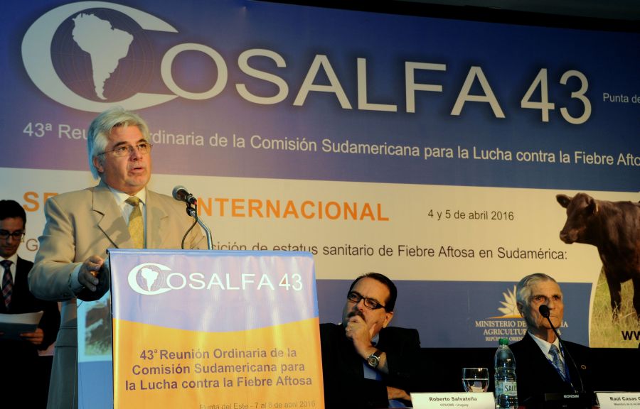 El eterno femenino de una imaginativa pintora