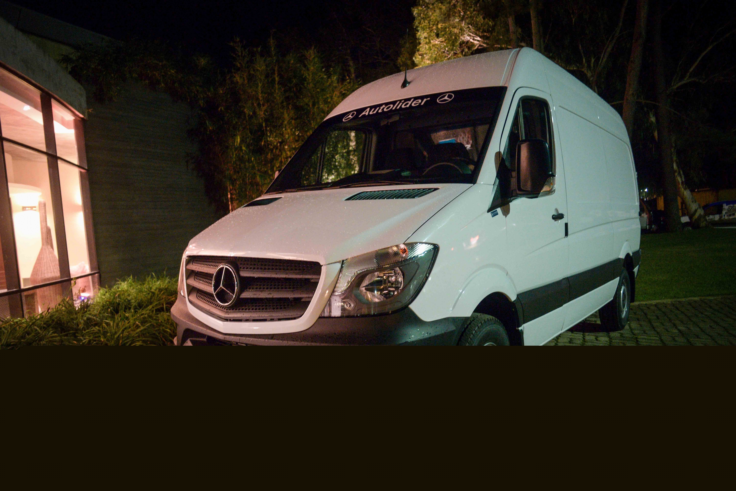 El eterno femenino de una imaginativa pintora