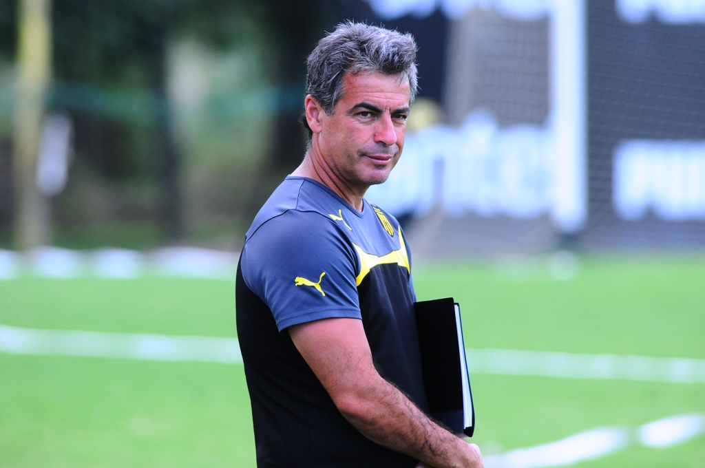 El eterno femenino de una imaginativa pintora