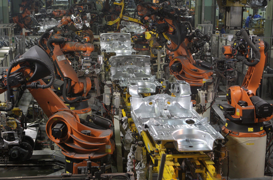 El eterno femenino de una imaginativa pintora