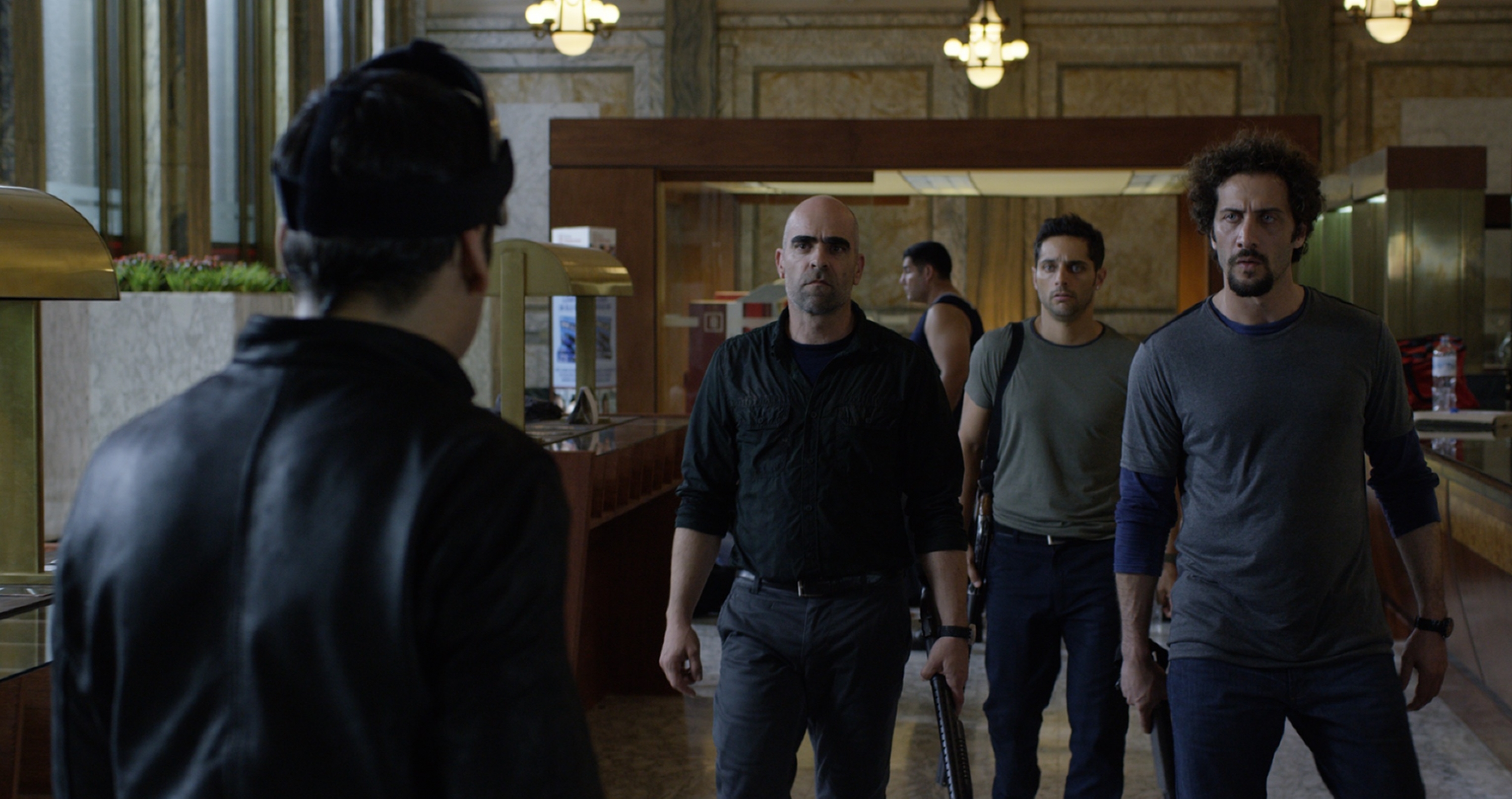 El eterno femenino de una imaginativa pintora