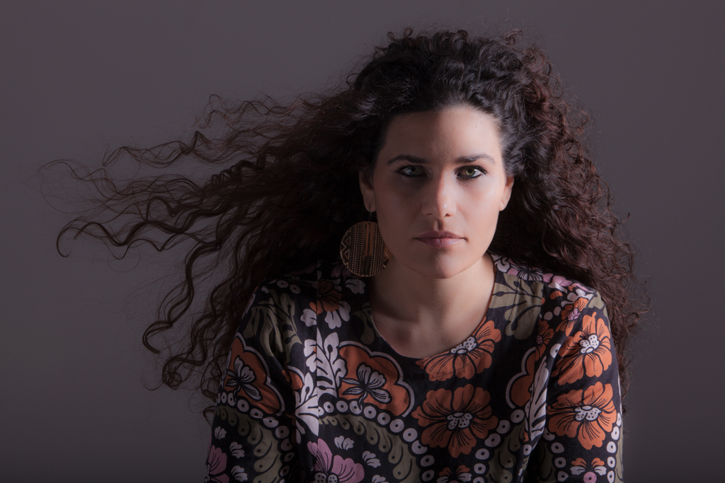 El eterno femenino de una imaginativa pintora