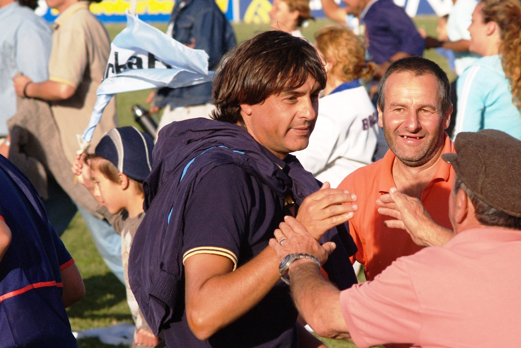 El eterno femenino de una imaginativa pintora