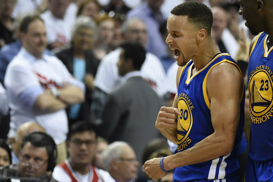 Stephen Curry, primer MVP unácime de la NBA. Foto: AFP