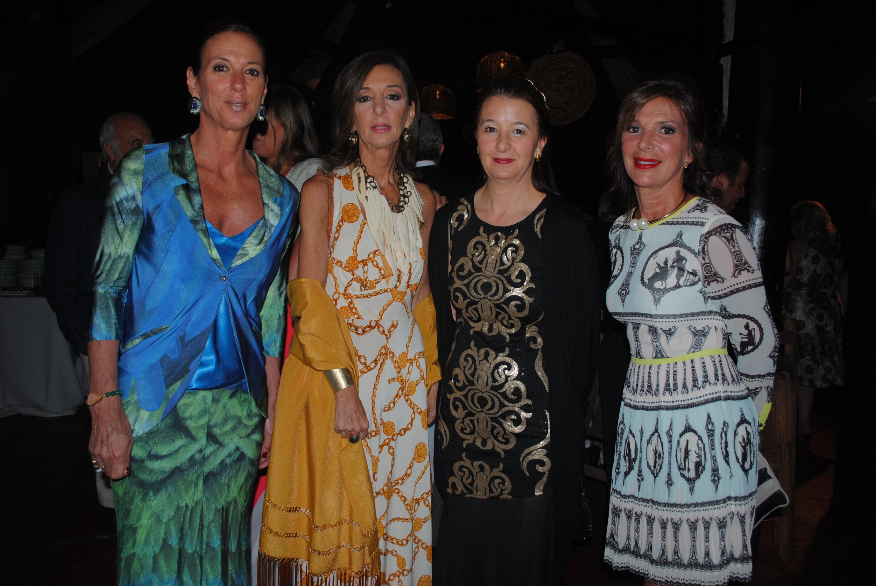 Silvina, Ana Elena, María Rosa y Florencia Mañé.