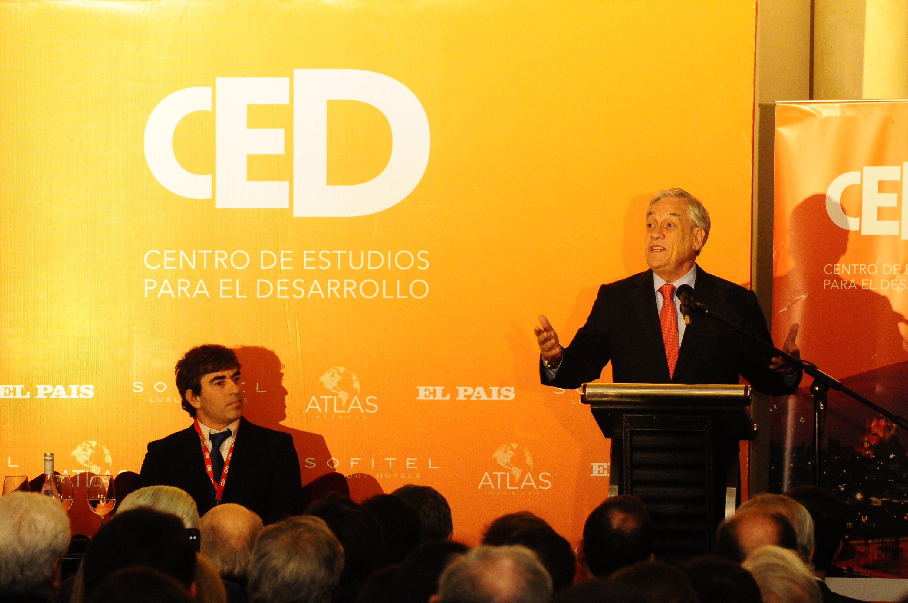 Martín Aguirre, Sebastián Piñera.