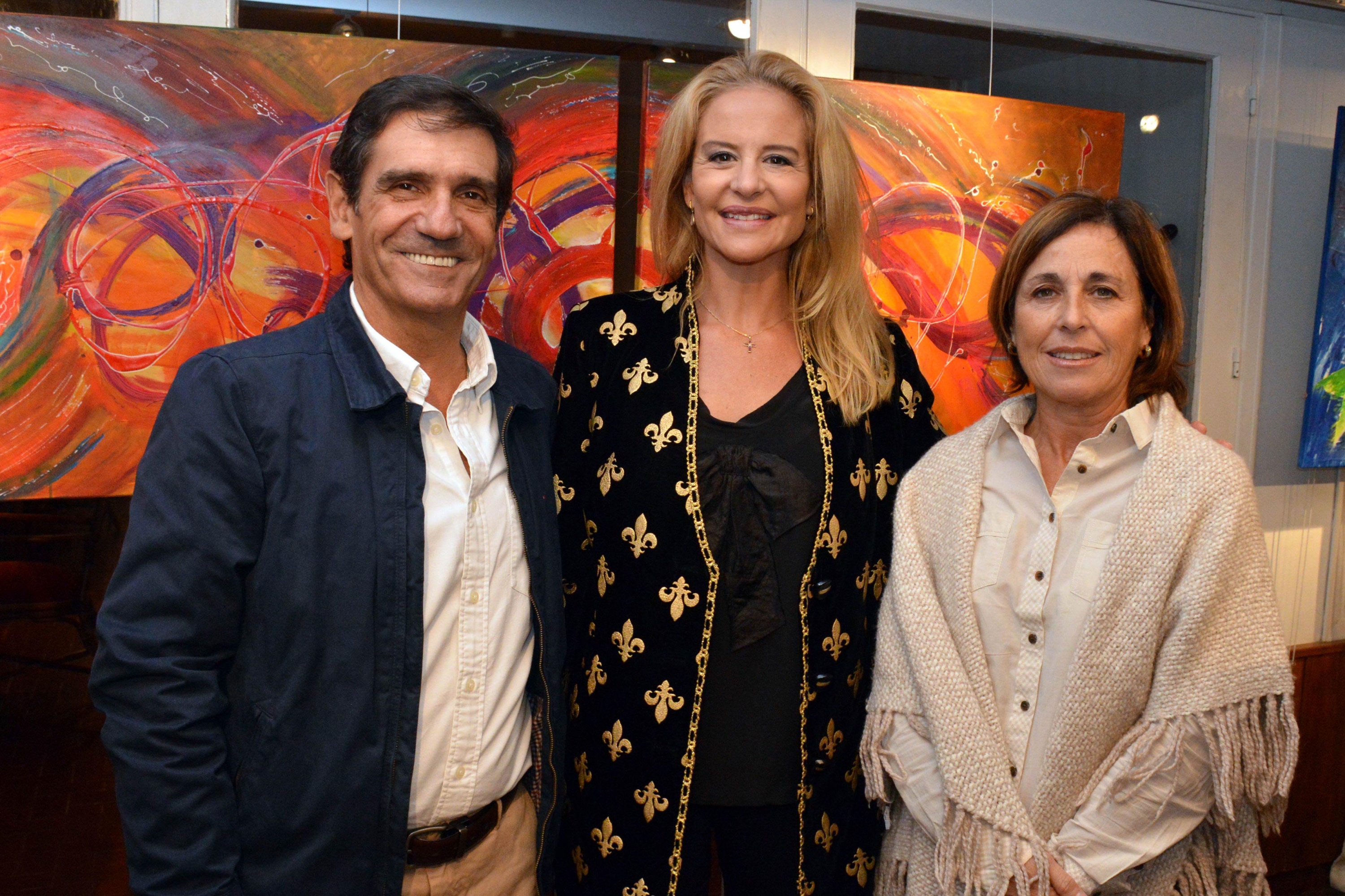 Martin Laventure, Pilar Lacalle Pou, Isabel Laventure.