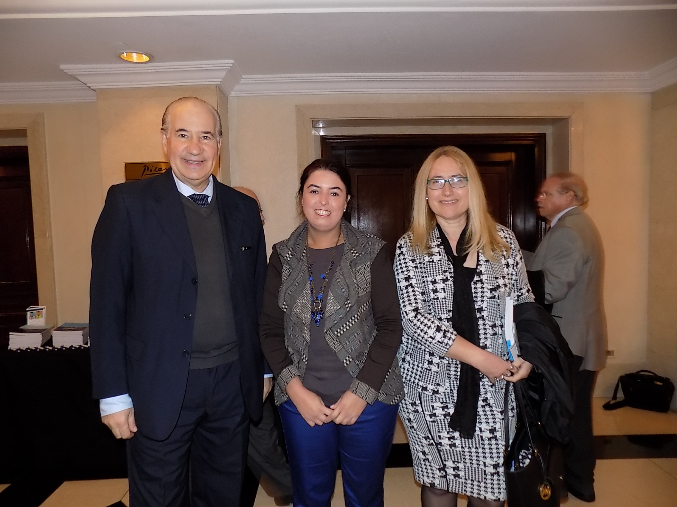 Laura Nahabetian, Roxana Corbran.