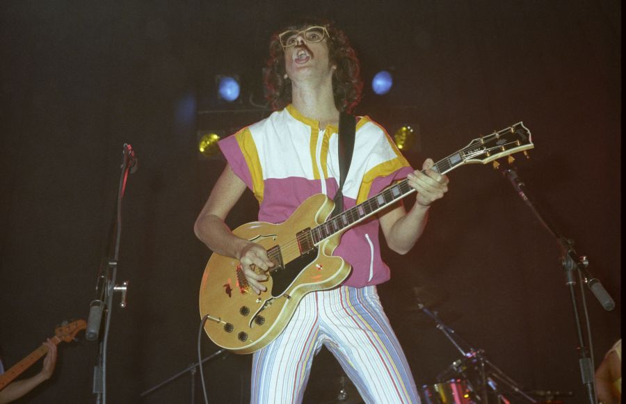 El eterno femenino de una imaginativa pintora