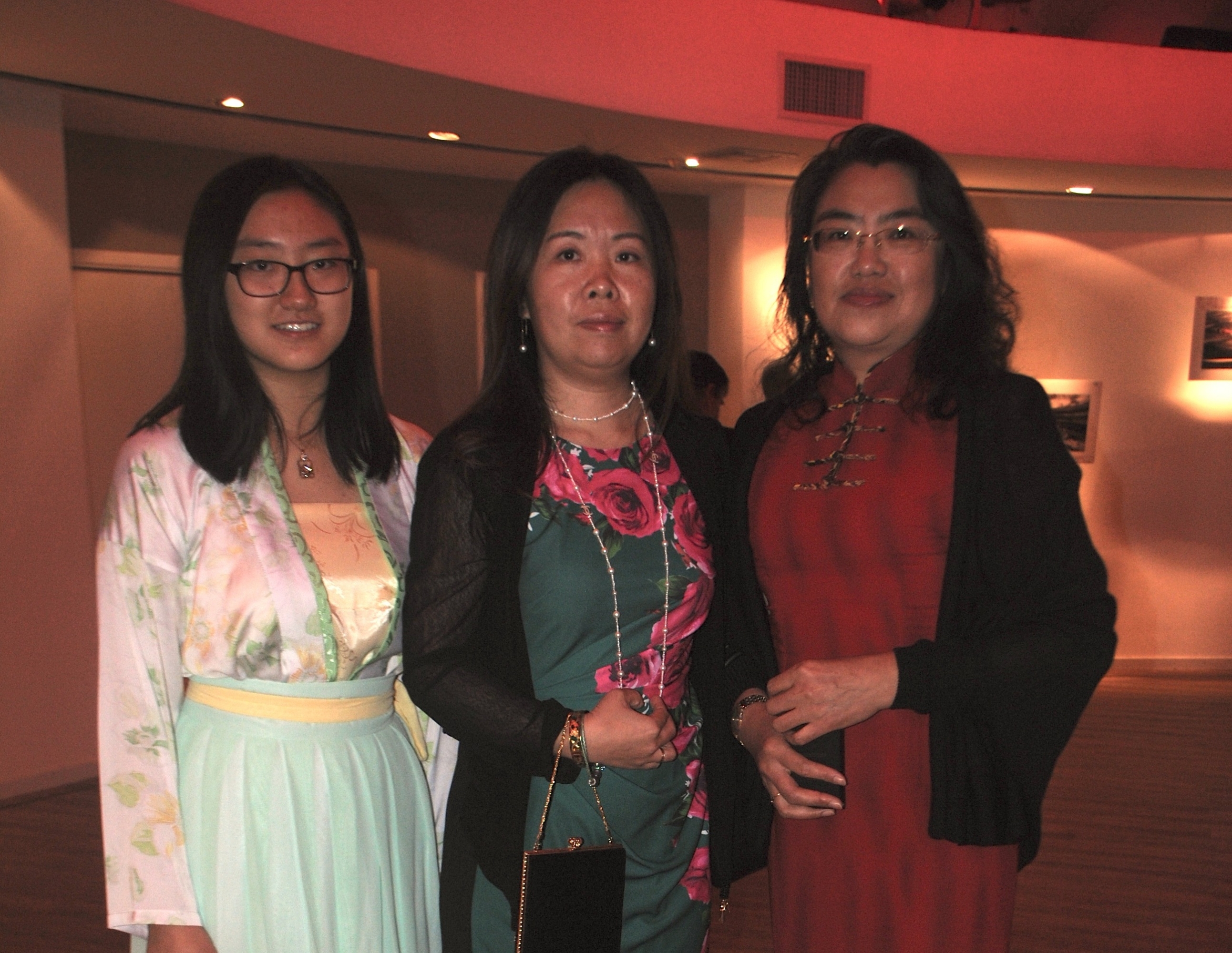 Hanyi Zhu, Shujun Zhu, Liu Hong.