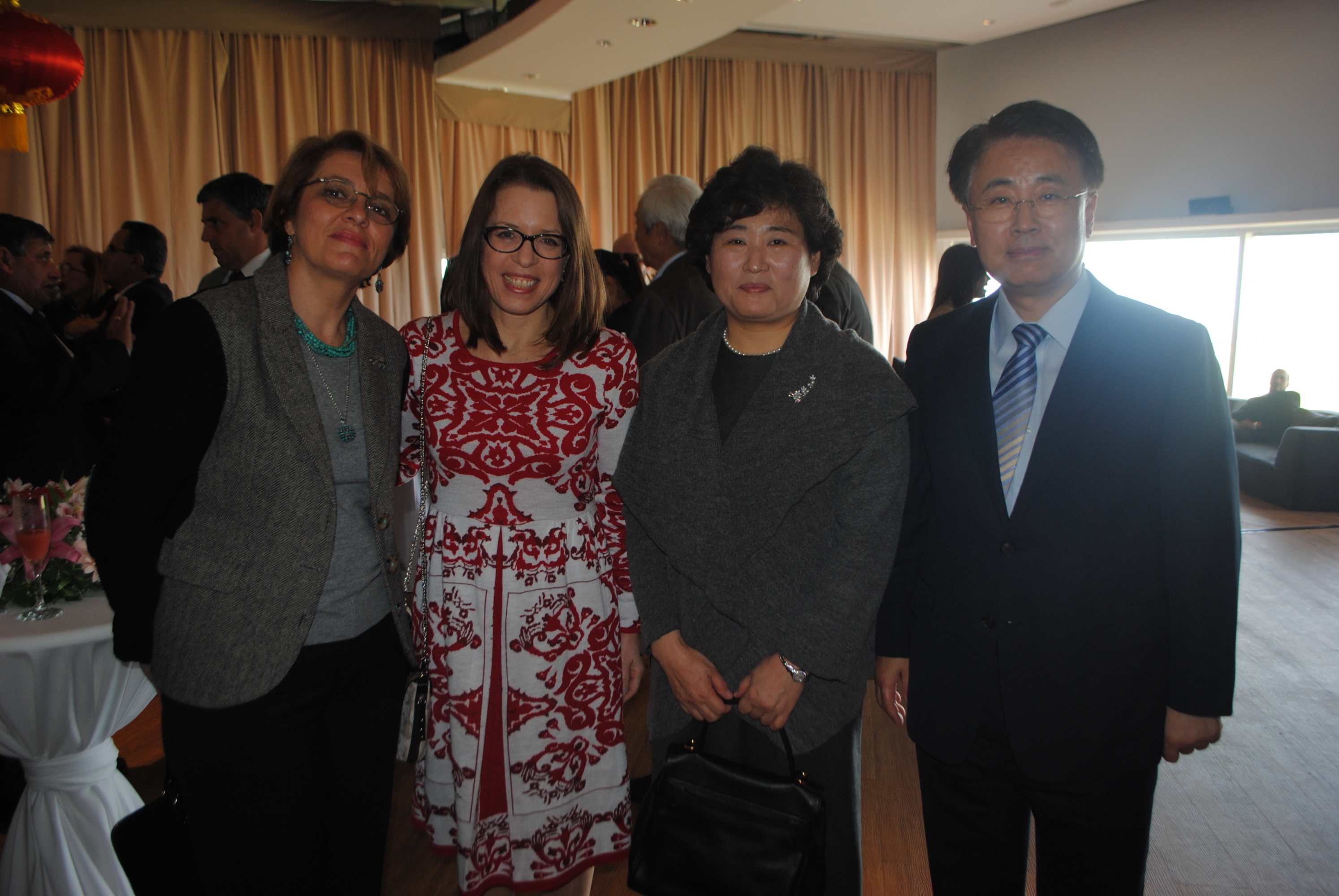 Ekaterina Labetskaya, Embajadora de Estados Unidos Kelly Keiderling, Young Hee Lee, Embajador de Corea Hanjun Yoo.