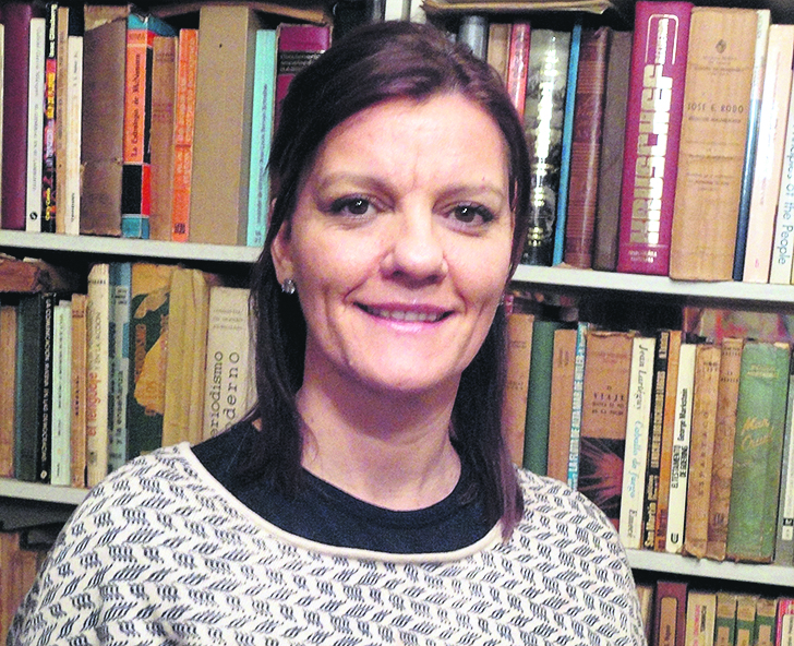 El eterno femenino de una imaginativa pintora