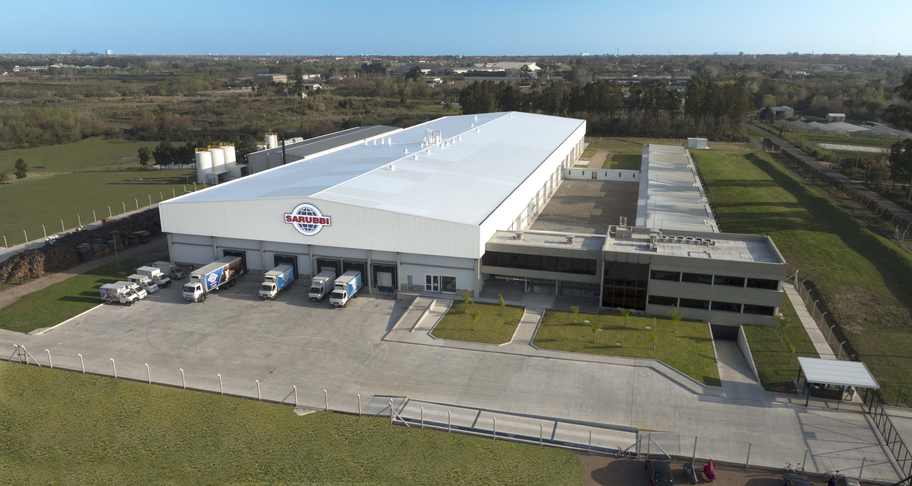 El diseño de la nueva planta industrial permite óptimos flujos de producción.