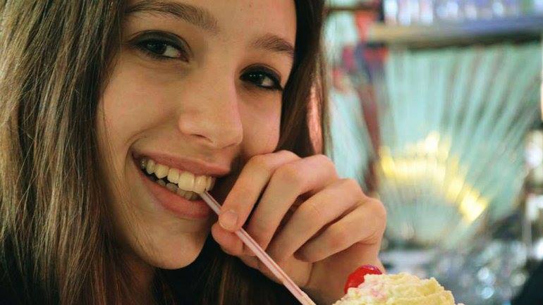 El eterno femenino de una imaginativa pintora