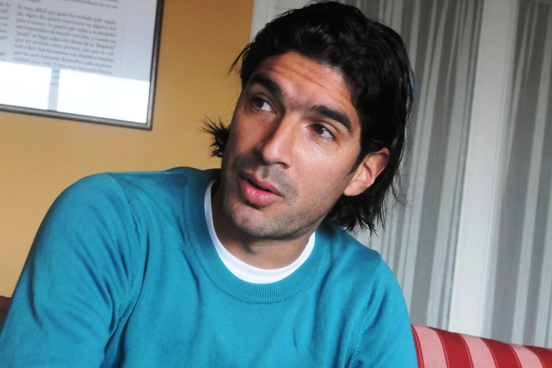 El eterno femenino de una imaginativa pintora