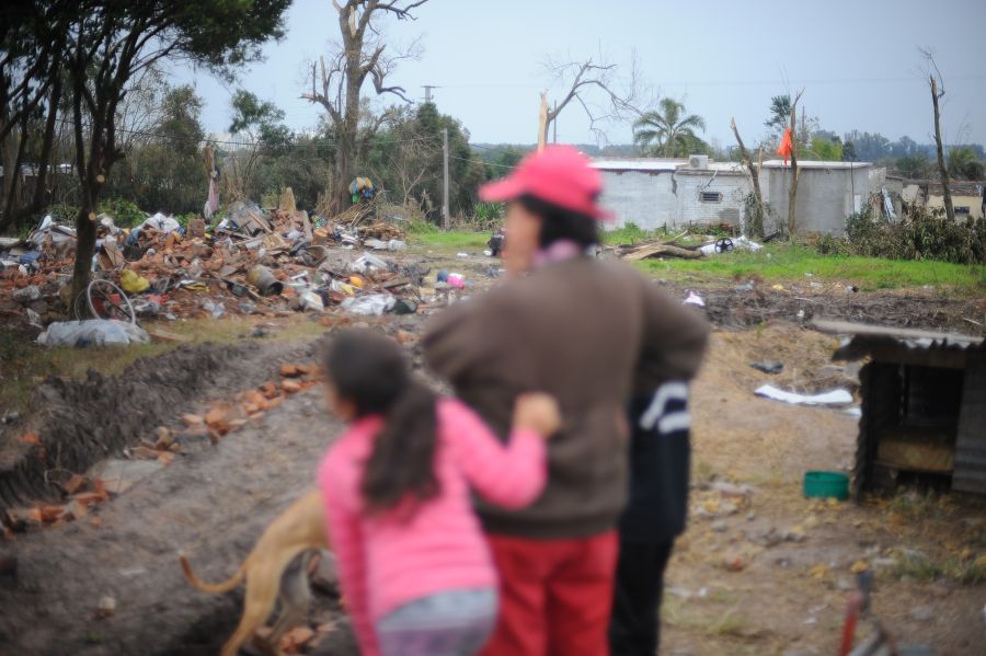 Dolores, tres semanas después del tornado. Foto: Fernando Ponzetto.