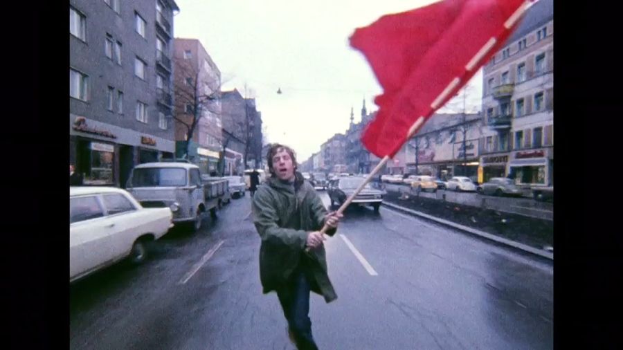 El eterno femenino de una imaginativa pintora