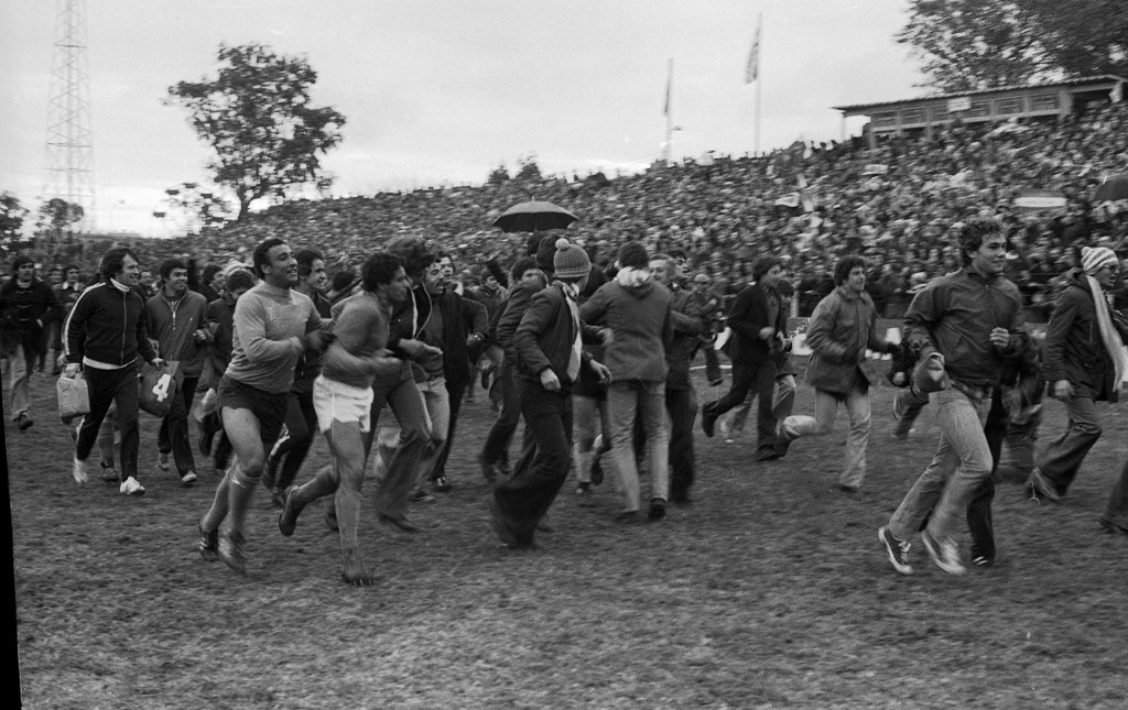 Defensor Sporting campeón de 1976. Foto: Archivo El País.