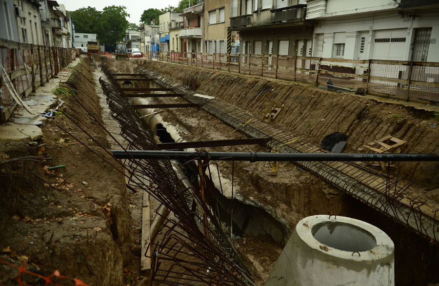 El eterno femenino de una imaginativa pintora