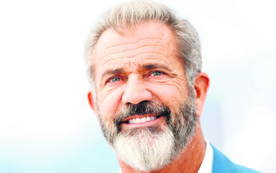 El eterno femenino de una imaginativa pintora