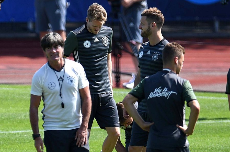 El eterno femenino de una imaginativa pintora