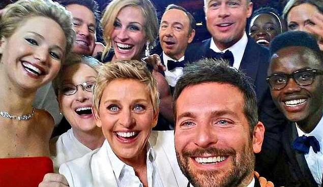 Las selfies se pusieron de moda tras la famosa autofoto grupal con varias celebridades en la última entrega de los premios Oscar.