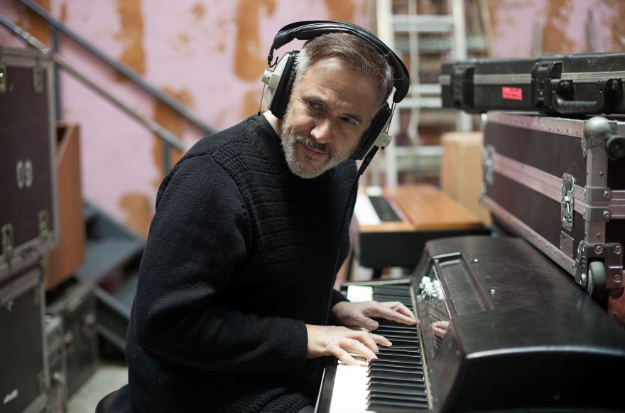 El eterno femenino de una imaginativa pintora