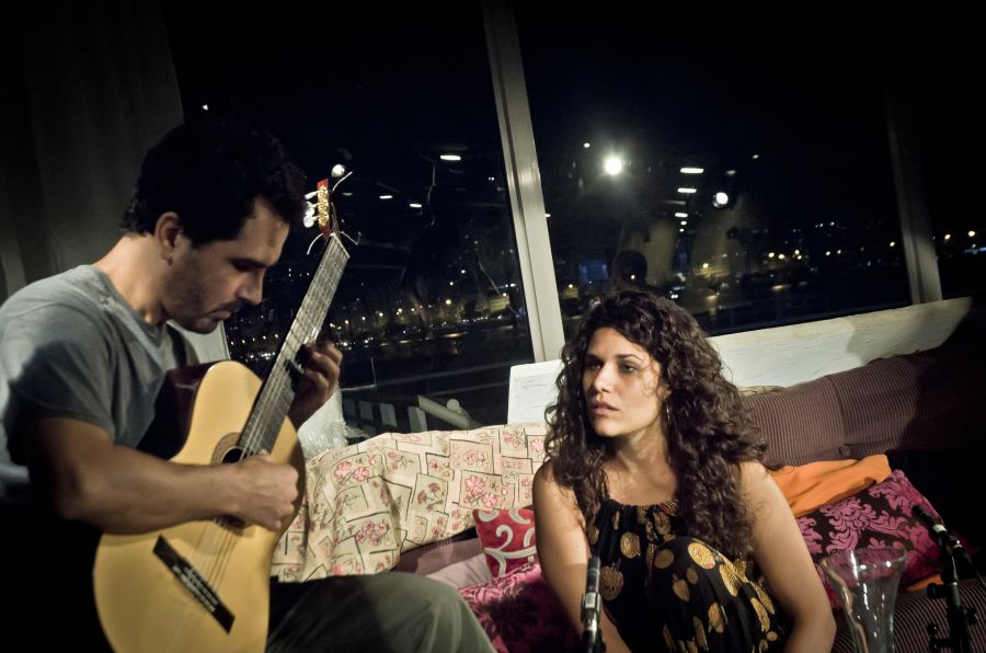 El eterno femenino de una imaginativa pintora