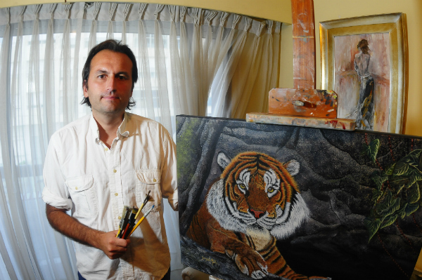 Gonzalo Molla quedó sordo siendo niño; nunca sintió discriminación, pero sí más dificultades para desempeñarse. Foto: Fernando Ponzetto.