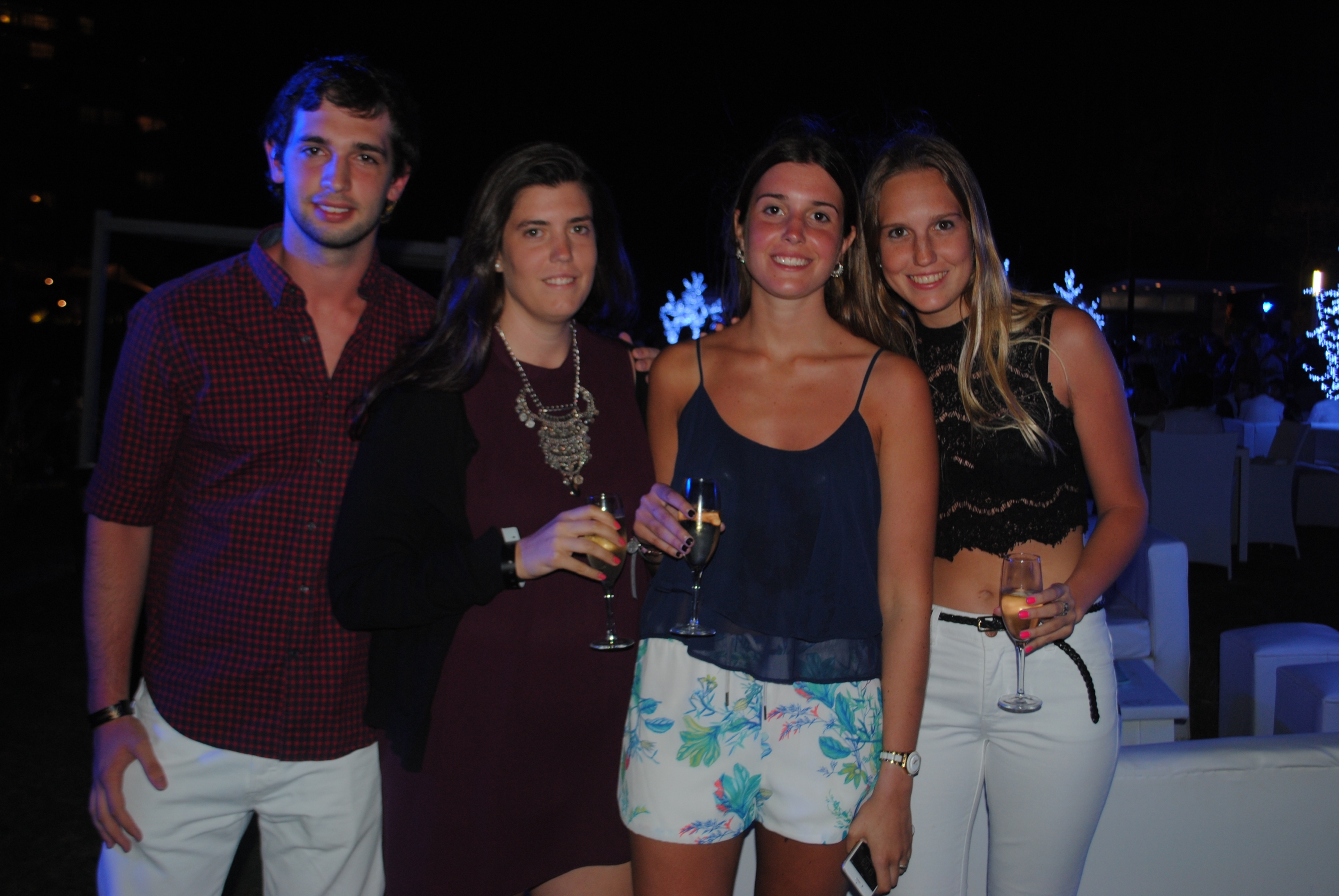 Agustín Casaburi, Valentina, Josefina y Sofía Pentreath.